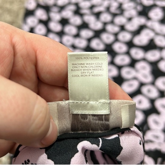 Ann Taylor Loft Black & Light Purple Floral Sleeveless Blouse Size XS - Picture 5 of 6